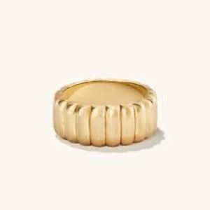 Mejuri Charlotte Bold ring